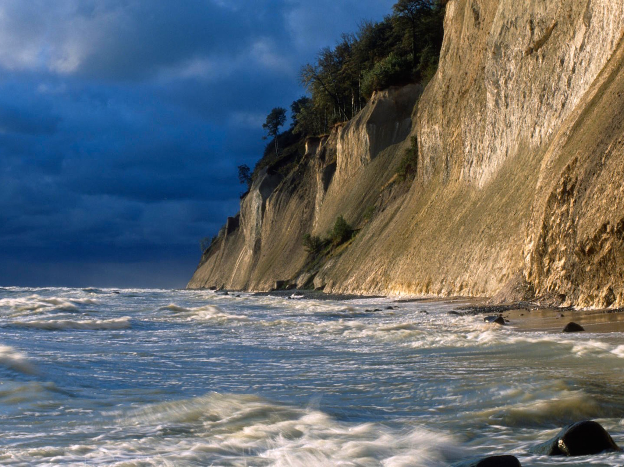 Chalk Cliffs-Rugen Island Wallpaper | Free HD Image 